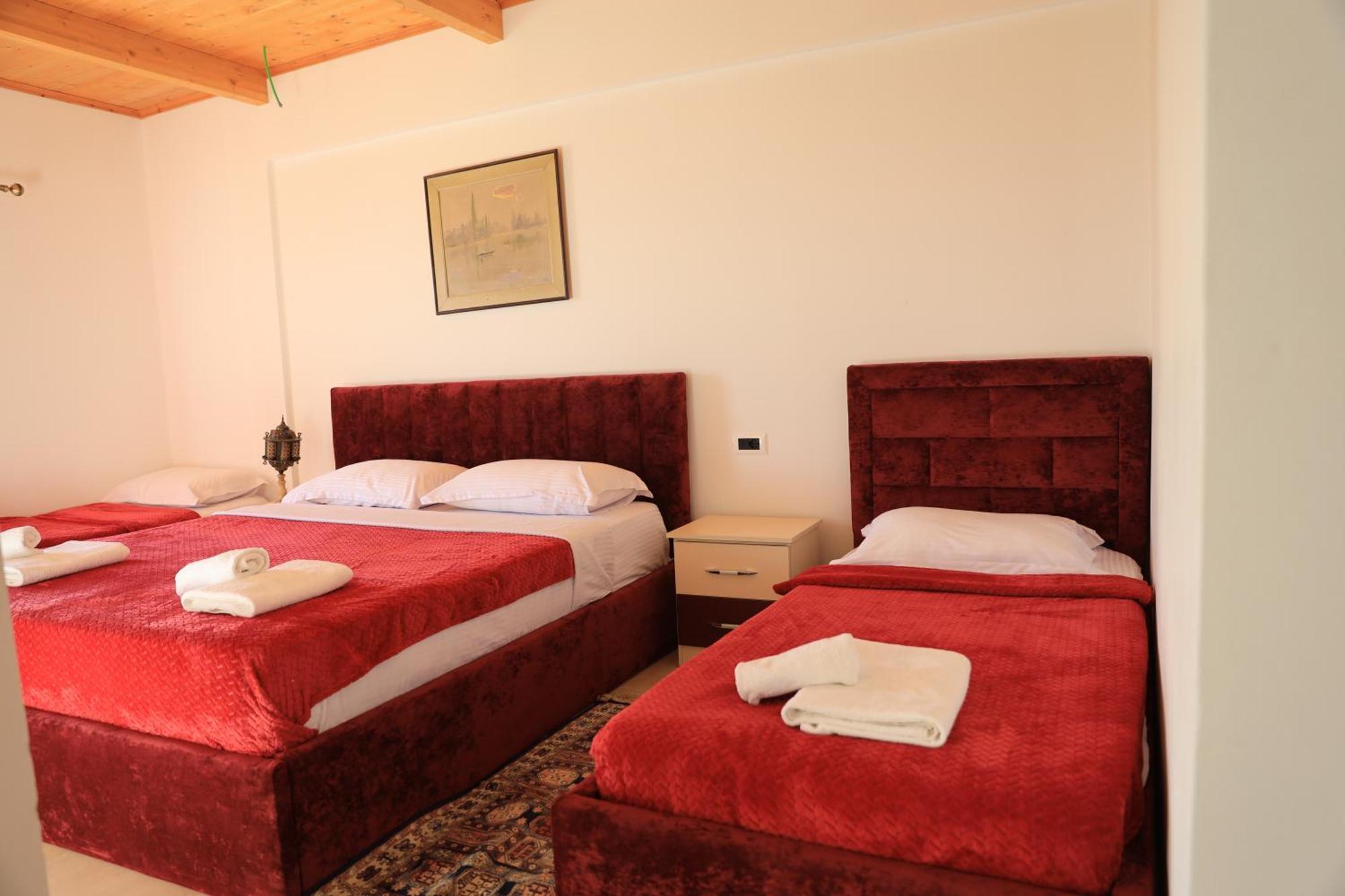 Lahuta E Vjeter Agroturizem Hotel Lac Kültér fotó