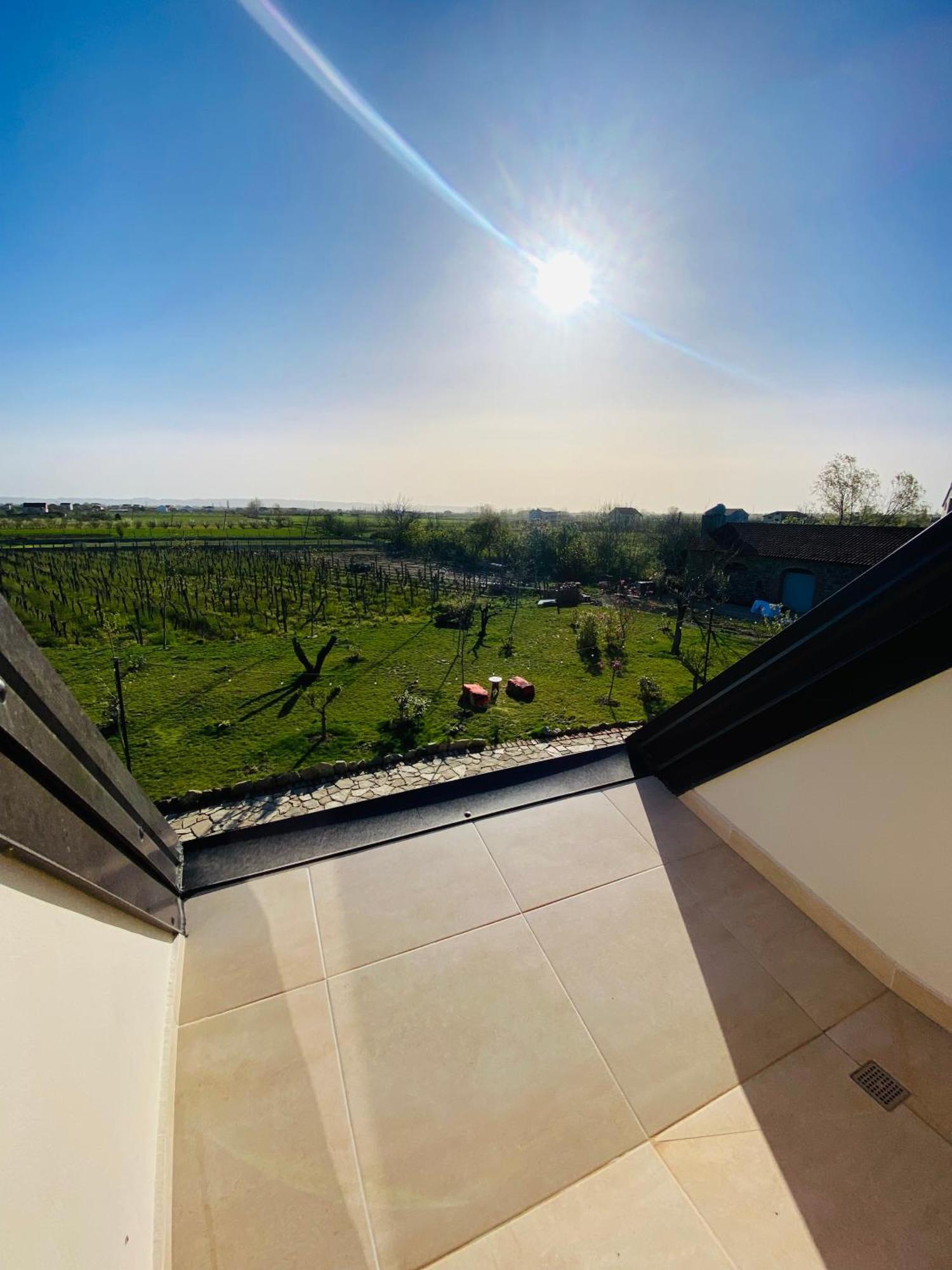 Lahuta E Vjeter Agroturizem Hotel Lac Kültér fotó