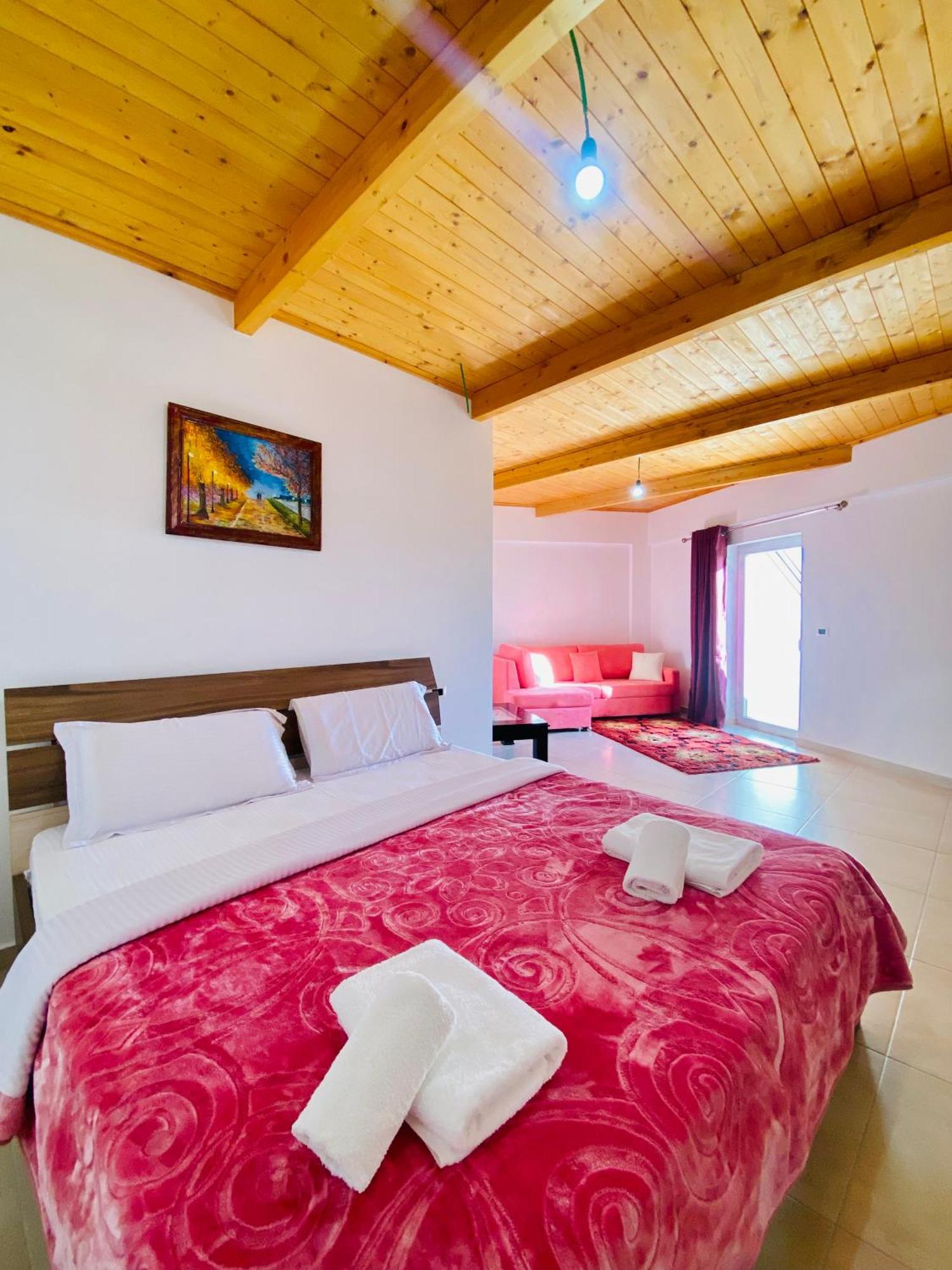 Lahuta E Vjeter Agroturizem Hotel Lac Kültér fotó
