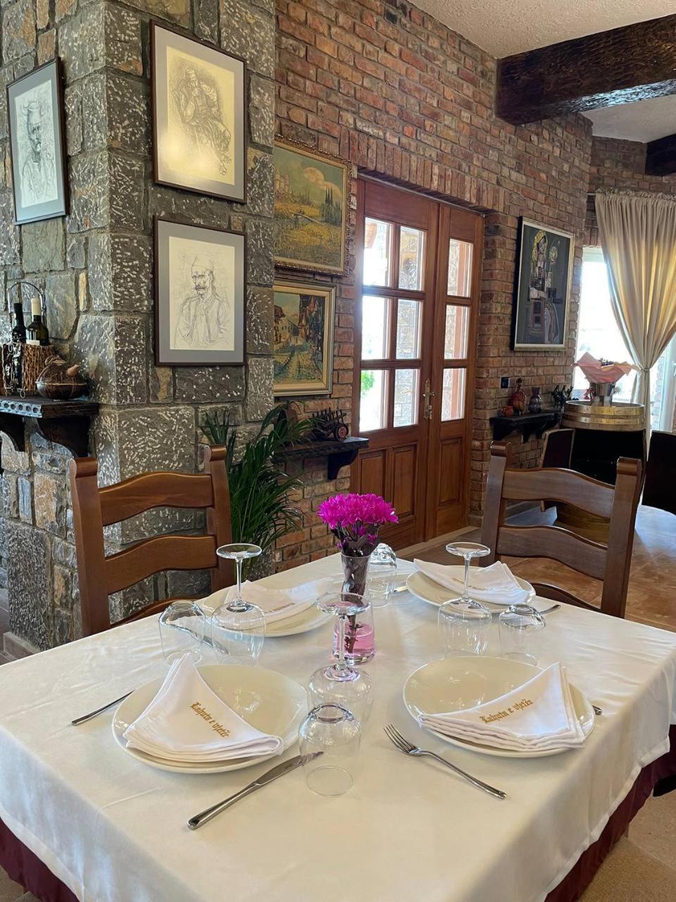 Lahuta E Vjeter Agroturizem Hotel Lac Kültér fotó